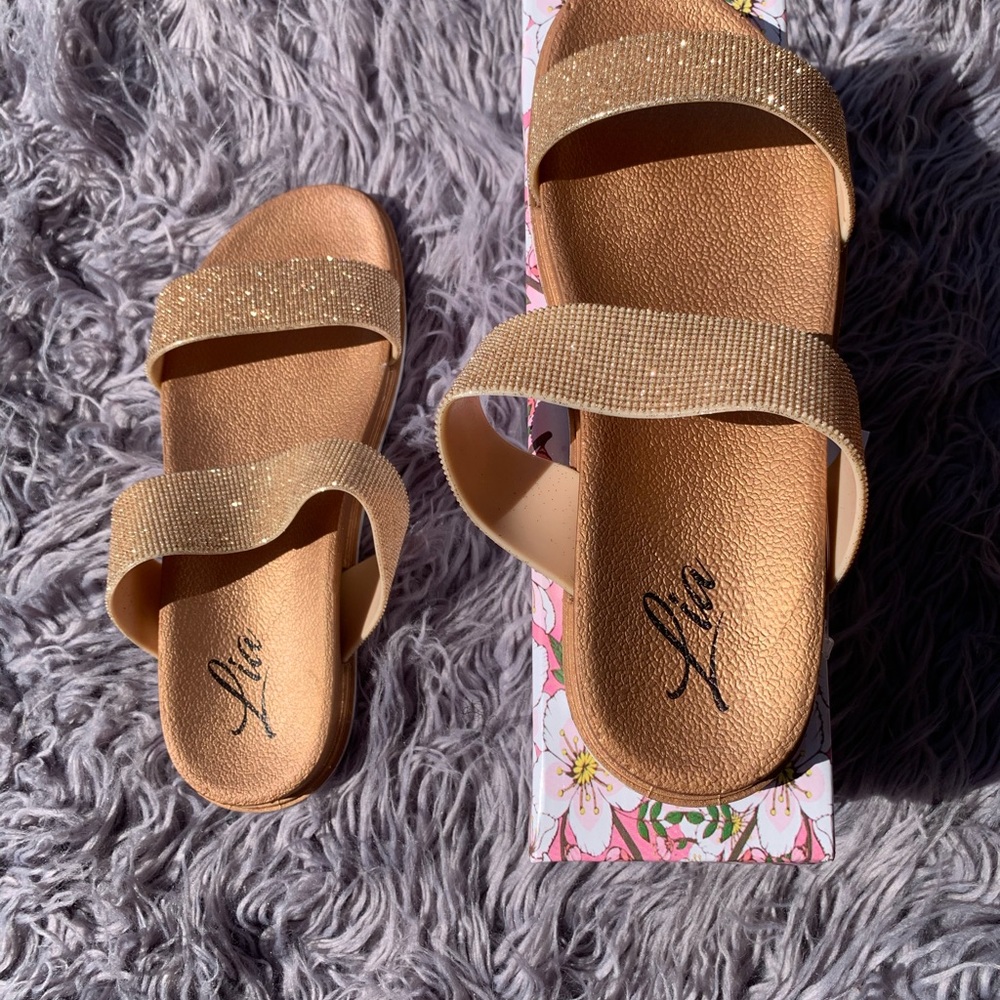 Lia sandals
